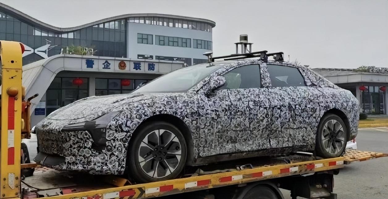 小鵬一開年就規劃 30 款車!給網友看笑了