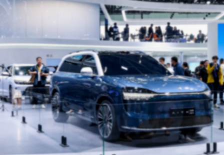 問界M9引爆汽車產業競爭,廣州、重慶誰是GDP“第四城”?