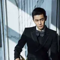 寧靜看紀凌塵演戲笑了