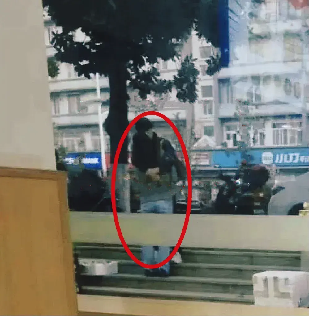 南航回應“男生與教授發生關系”