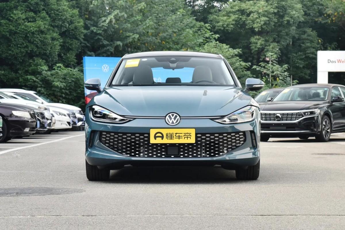 年輕人買第一臺車,B級車MG7和A級車凌渡L,誰是更好的選項?