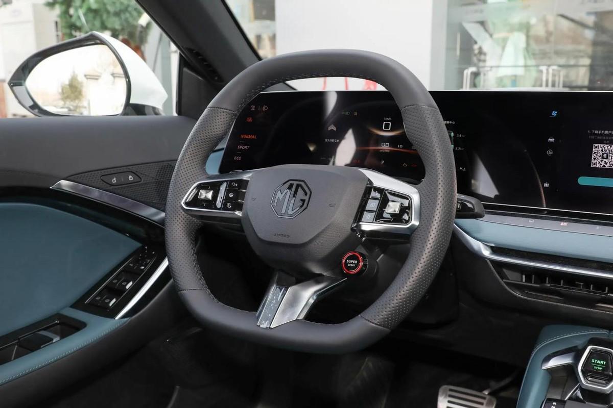 年輕人買第一臺車,B級車MG7和A級車凌渡L,誰是更好的選項?