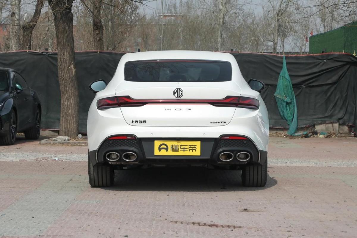 年輕人買第一臺車,B級車MG7和A級車凌渡L,誰是更好的選項?