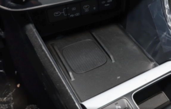 適合年輕人的B級燃油車?動態試駕十一代索納塔,整體表現偏運動