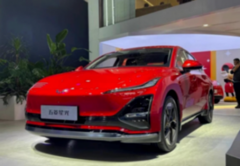 2024北京車展丨7.98萬元起售,五菱星共創版上市,更有性價比