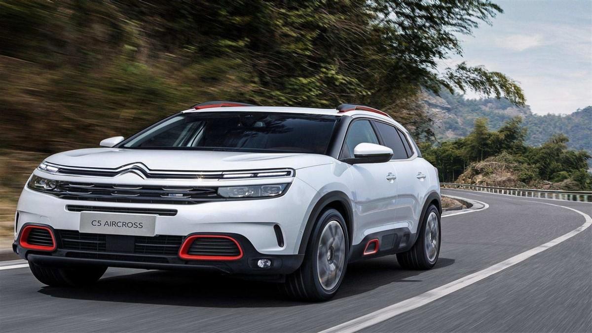 新款五菱揚(yáng)光乘用版正式申報(bào),6座,側(cè)滑門,車長4985mm