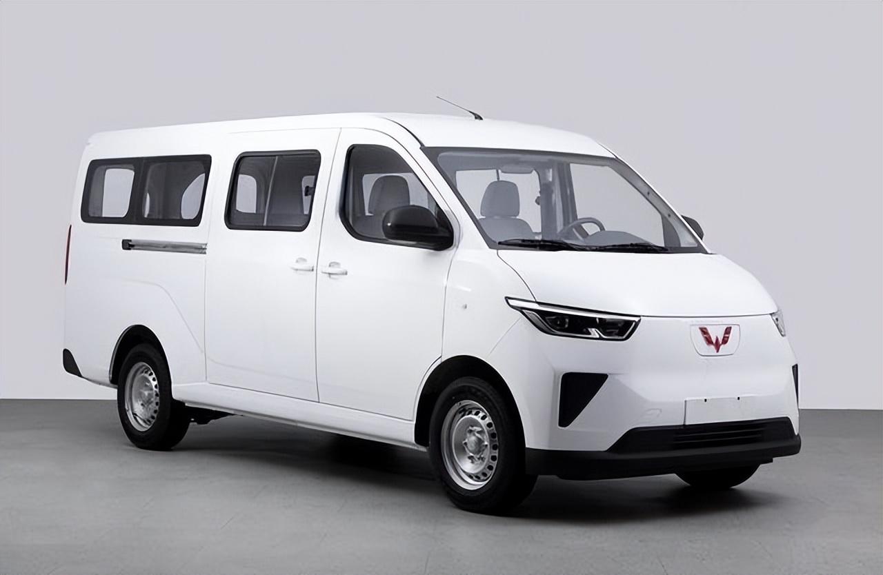 新款五菱揚(yáng)光乘用版正式申報(bào),6座,側(cè)滑門,車長4985mm