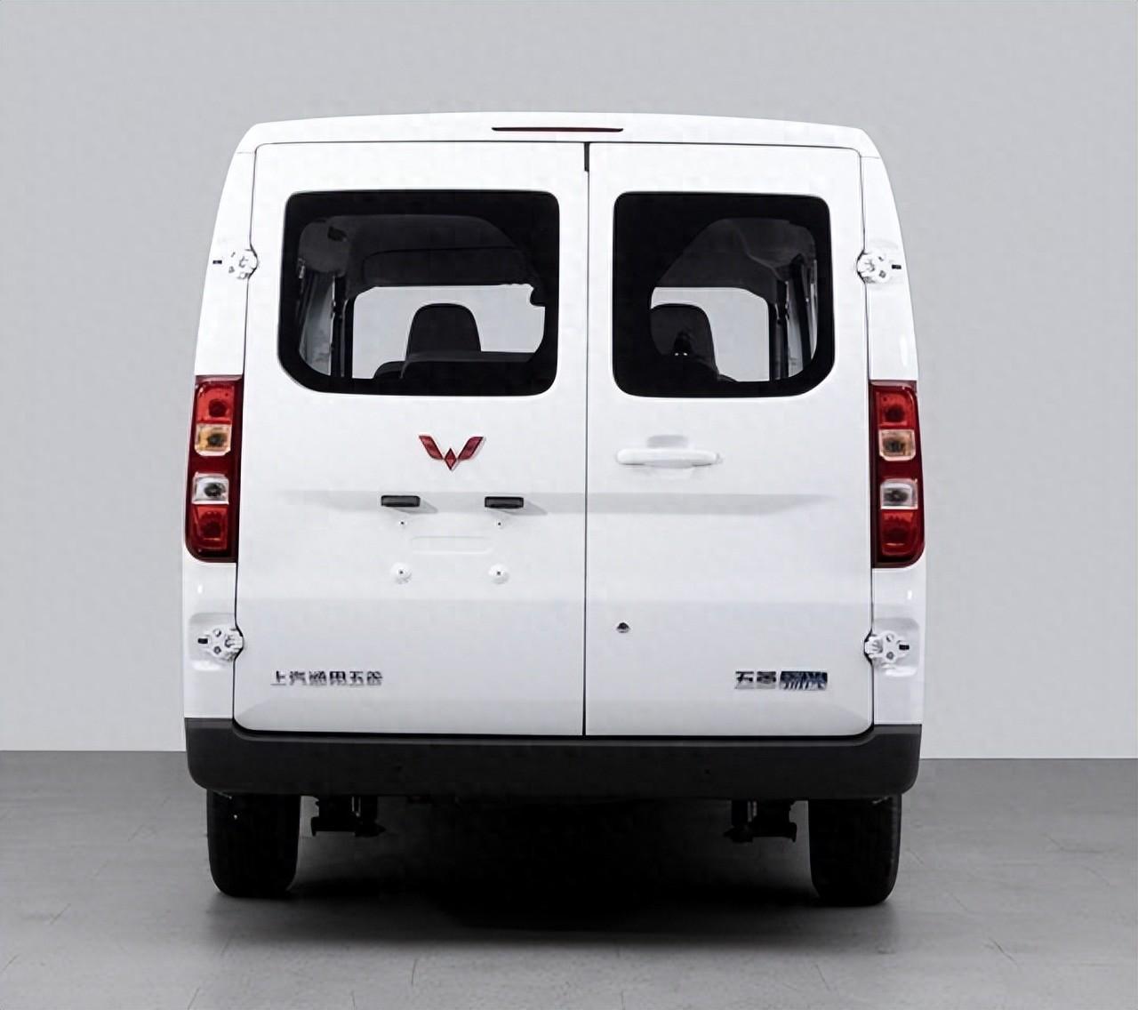 新款五菱揚(yáng)光乘用版正式申報(bào),6座,側(cè)滑門,車長4985mm