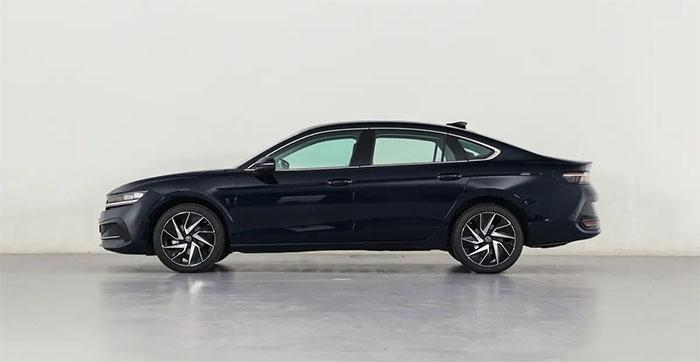 內(nèi)外飾更新,配1.5T和2.0T動力,新一代一汽-大眾邁騰正式亮相