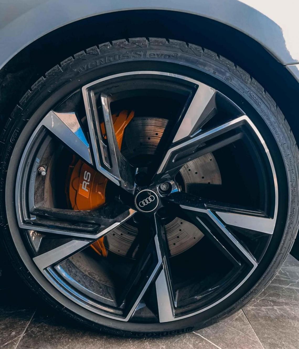 試駕奧迪RS 6 Avant,這一腳油門的心跳,像極了愛情