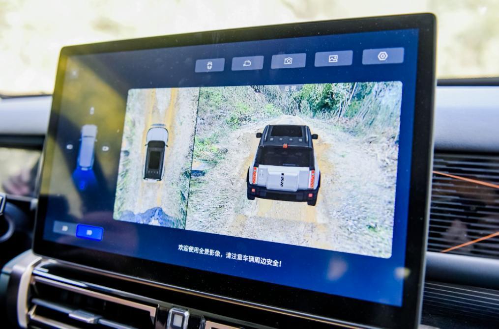 “衛士青春版”,到底有多“野”?動力試駕·奇瑞iCAR 03