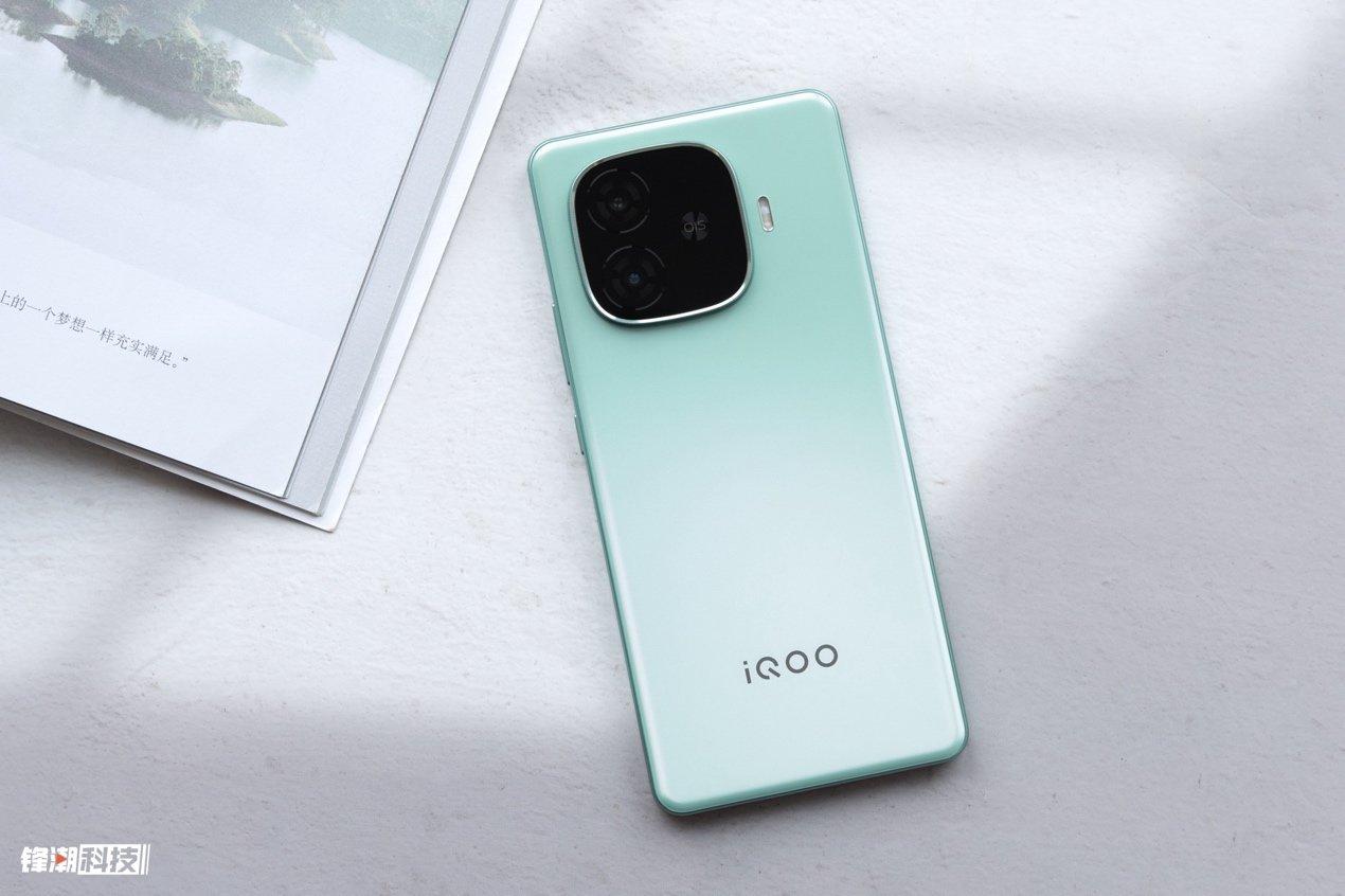 6000mAh 竟能如此輕薄,iQOO Z9 Turbo評測