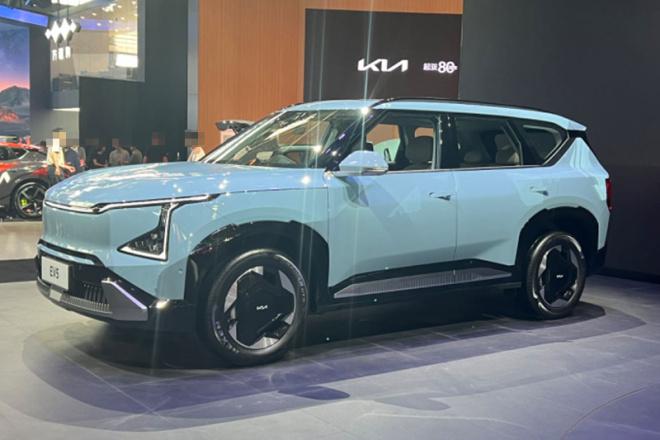 起亞車展別出心裁 不是索納塔不是莫奈是“索奈”