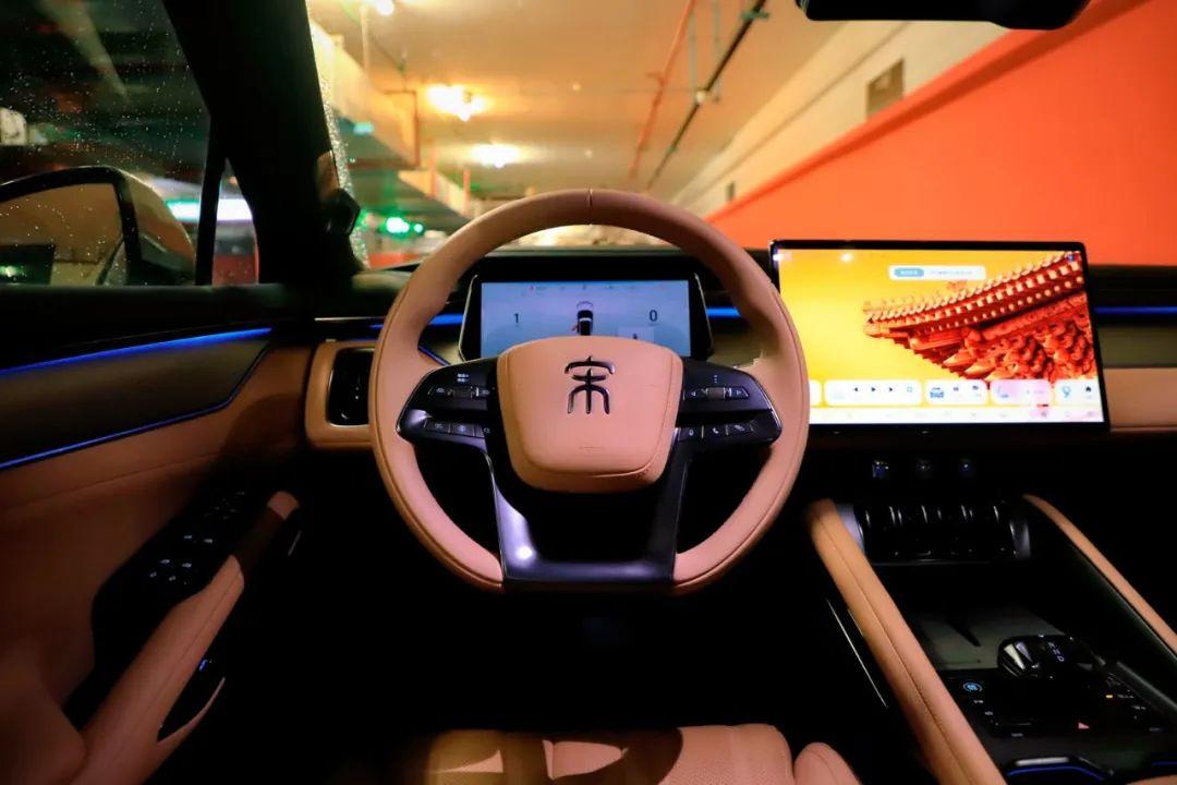 比亞迪宋L試駕:又帥又能跑,可惜充電卻...