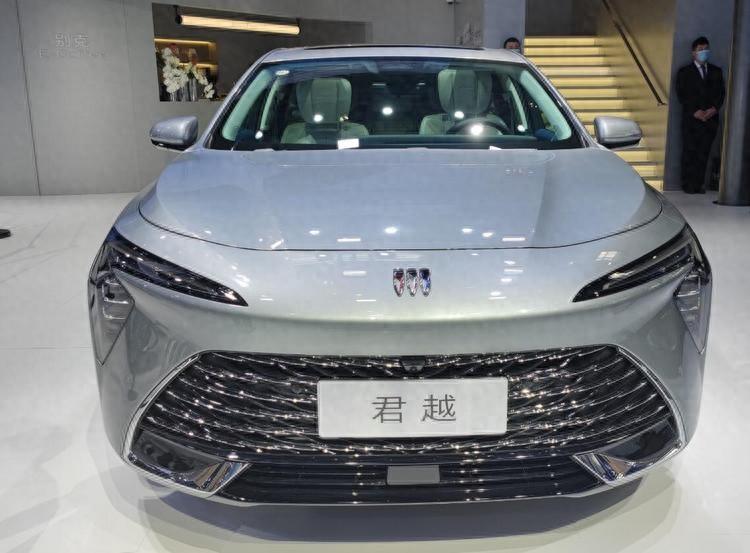實拍2024款別克君越,外觀辨識度高,軸距2905mm,全系9AT