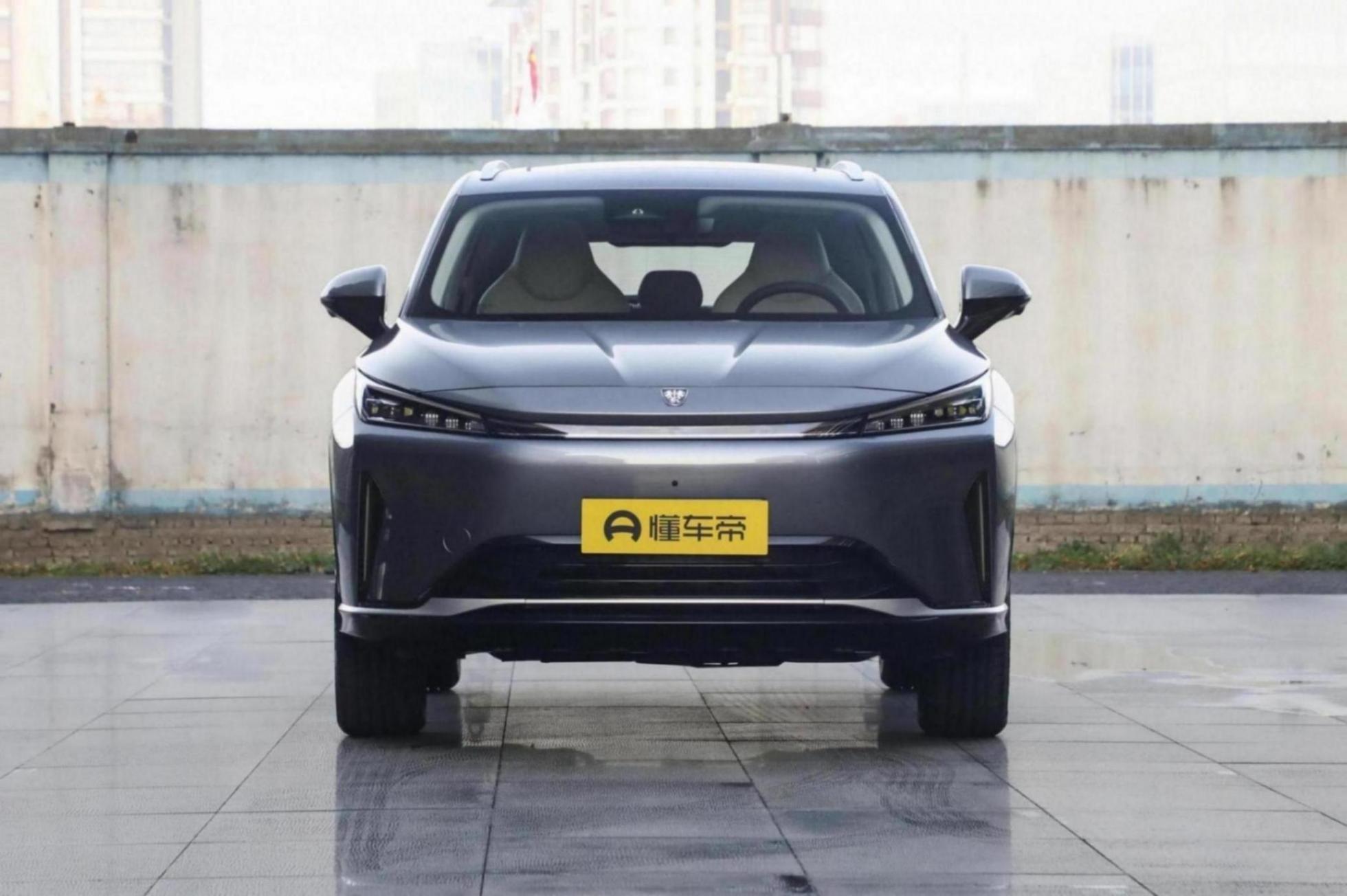 預(yù)售11.98萬(wàn)起,軸距比本田CR-V長(zhǎng),續(xù)航1300km,體驗(yàn)榮威D5X DMH