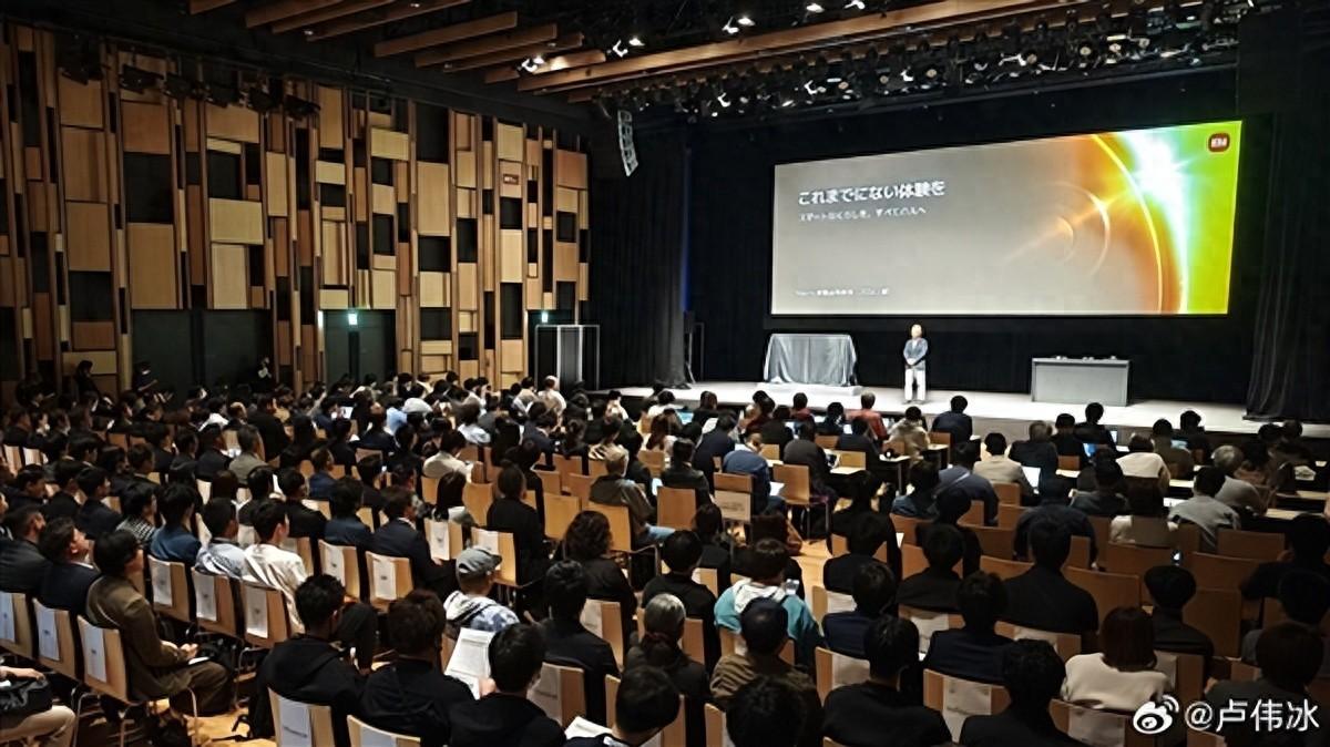 售價近萬元!小米14 Ultra在日本上市,衛(wèi)星通信和金沙江電池被砍