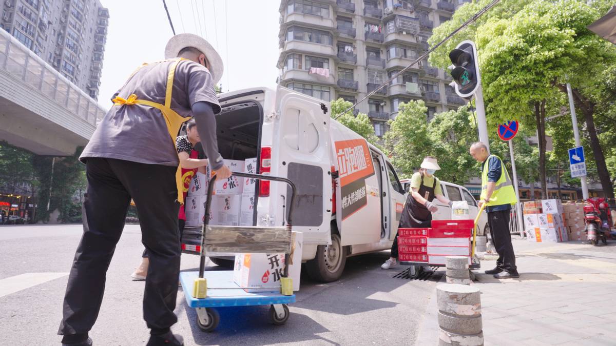為什么五菱總能造“神車”?
