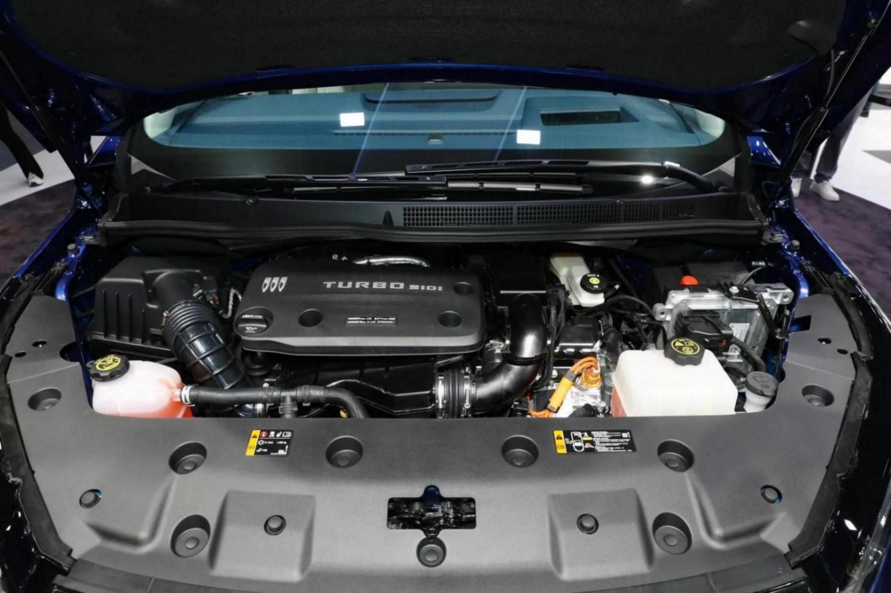 深度試駕別克GL8 PHEV:新能源時代的MPV新標桿?