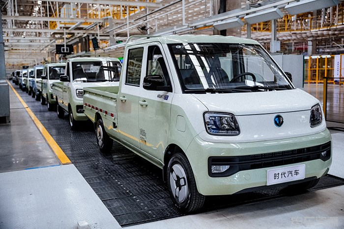 時代汽車首款半固態電池卡車線上發布 引領商用車新能源轉型新浪潮 時代汽車首款半固態電池卡車線上發布 引領商用車新能源轉型新浪潮