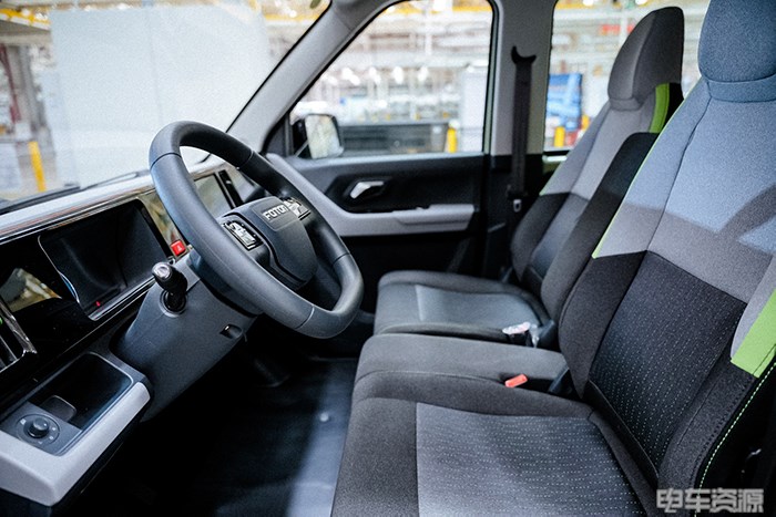 時代汽車首款半固態電池卡車線上發布 引領商用車新能源轉型新浪潮 時代汽車首款半固態電池卡車線上發布 引領商用車新能源轉型新浪潮