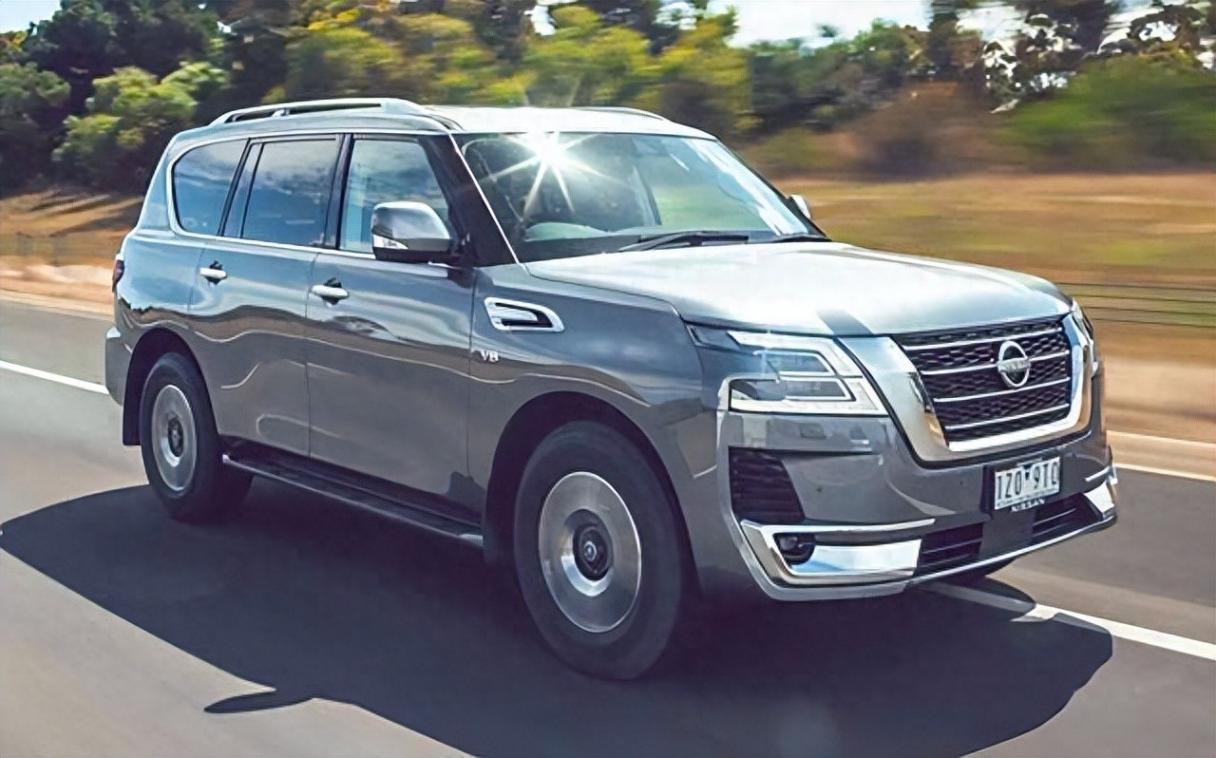 日產大越野來了,車長5175mm,7座/8座,V8自吸+超級四驅+差速鎖