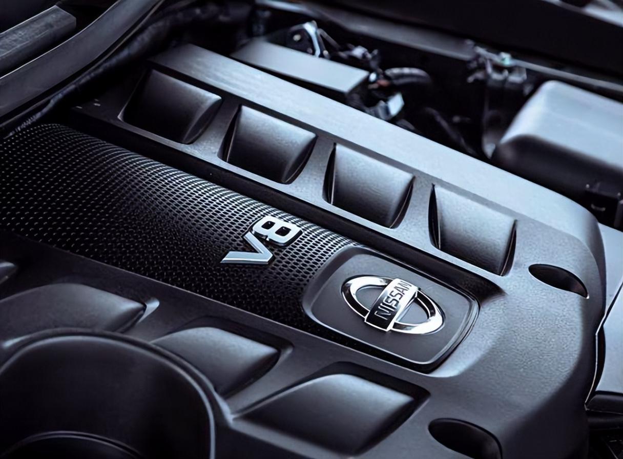 日產大越野來了,車長5175mm,7座/8座,V8自吸+超級四驅+差速鎖