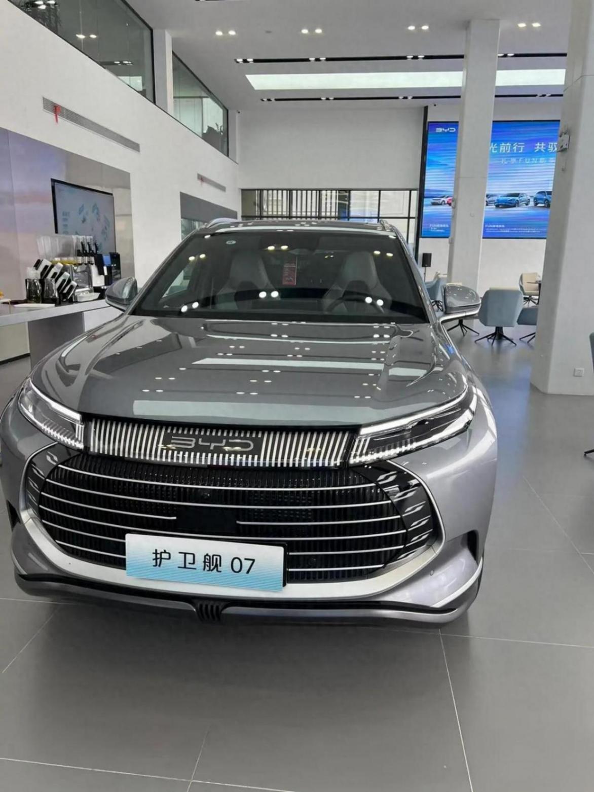 2025年最值得搶的SUV!五座擠爆?這三款大六座才是真香天花板