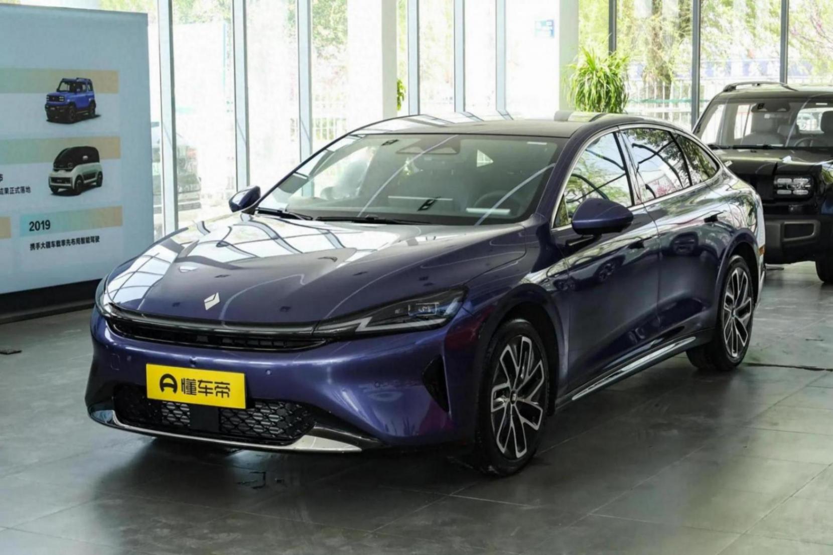 寶駿享境PHEV:頂配不到15萬,配12個音響,家用如何?