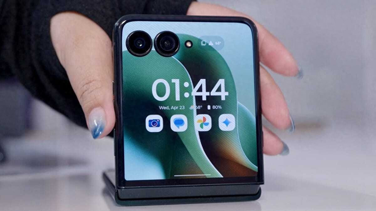 2025款“摩托羅拉Razr”上手體驗測評